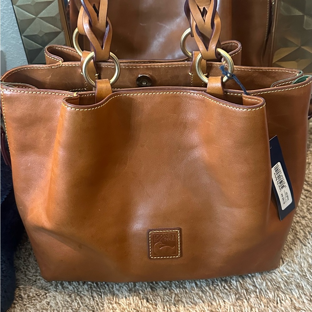 *SOLD* Dooney & Bourke Tan Florentine Leather Bag & Matching Wallet, Dust Bag - Picture 3 of 13
